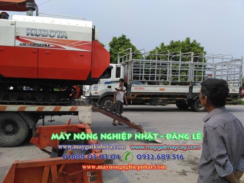 Hình ảnh Xuất Máy bán máy gặt Kubota DC 95GM thái lan đi Duy Tiên Hà Nam